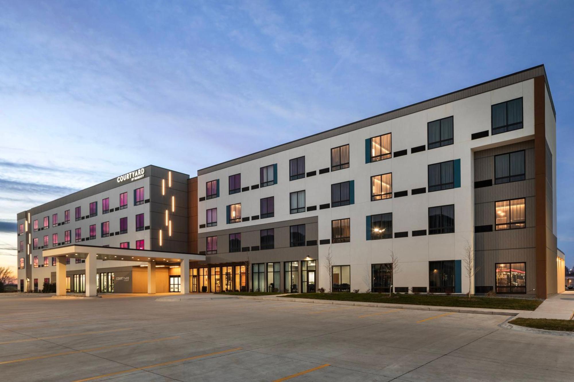 Courtyard By Marriott Bettendorf Exterior foto