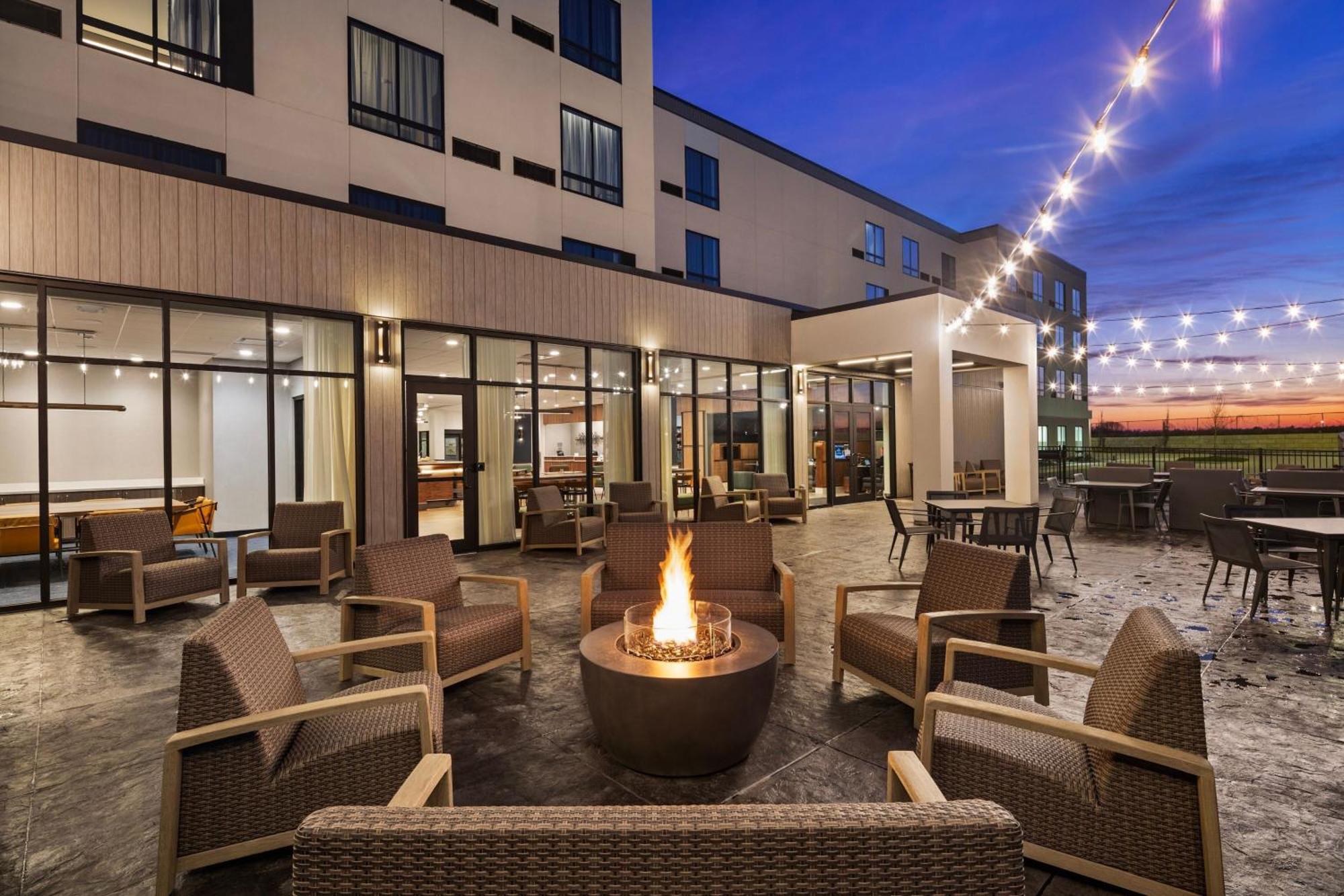 Courtyard By Marriott Bettendorf Exterior foto